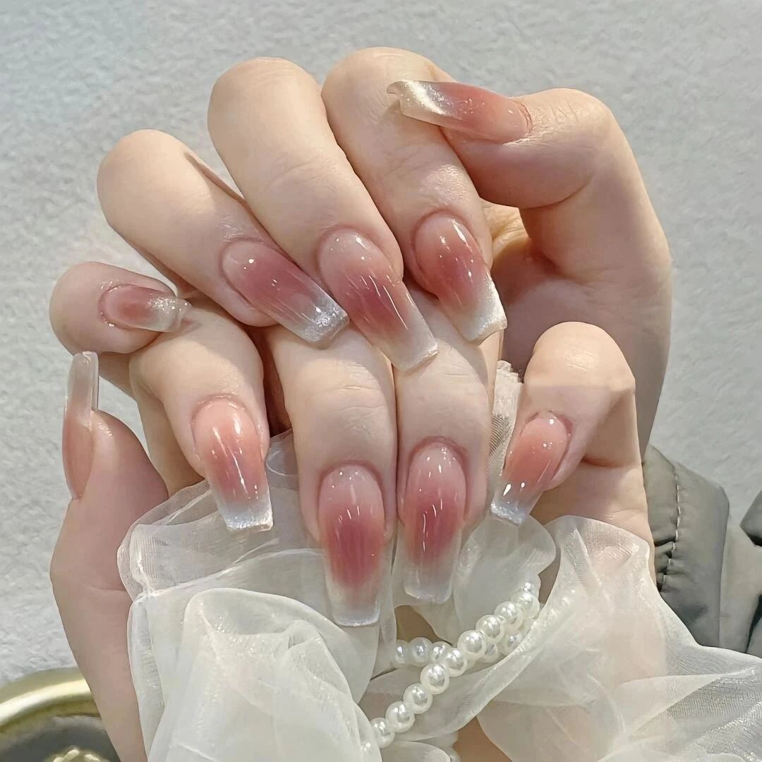 冰透腮红晕染美甲💅 是小仙女的快乐源泉 