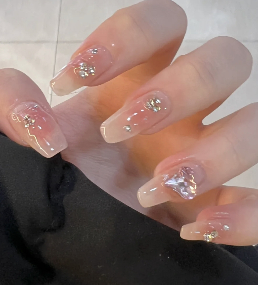 任何人不尝试这个美甲💅 我都会很伤心的O 配图2