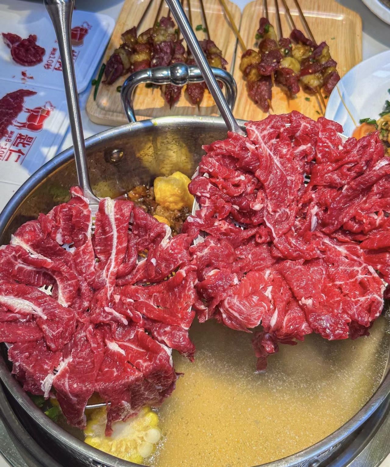 雪花纹理漂亮又清晰、肉质紧实，富有嚼劲， 配图1