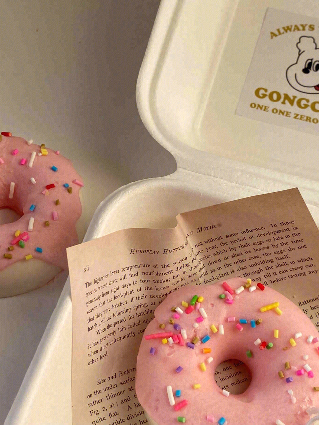 吃下这个甜甜圈🍩那就甜甜笑一个吧😊#甜甜 配图3