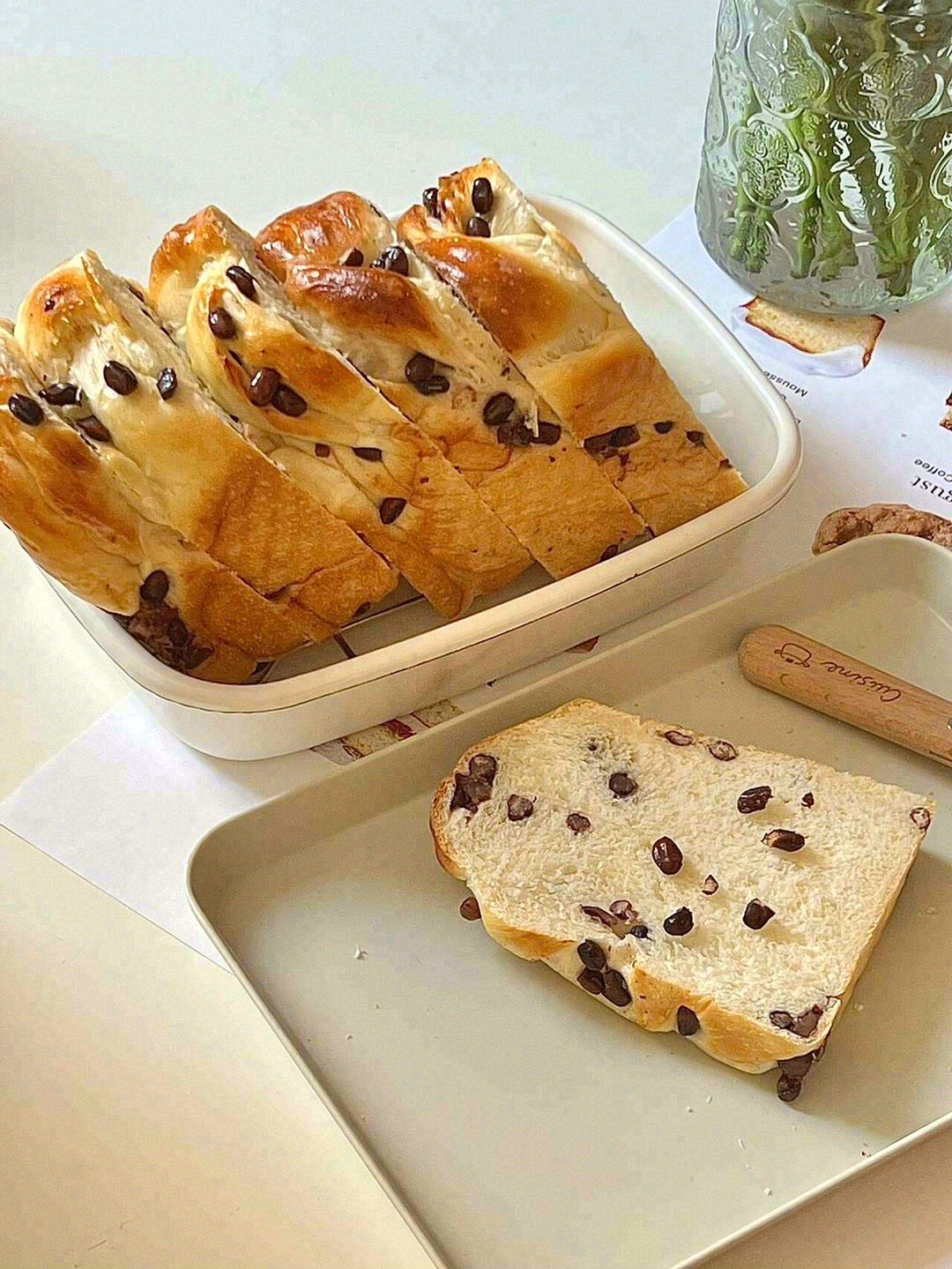 🍞吐司是厚切的，拿到手里一块一块的很有分 配图2