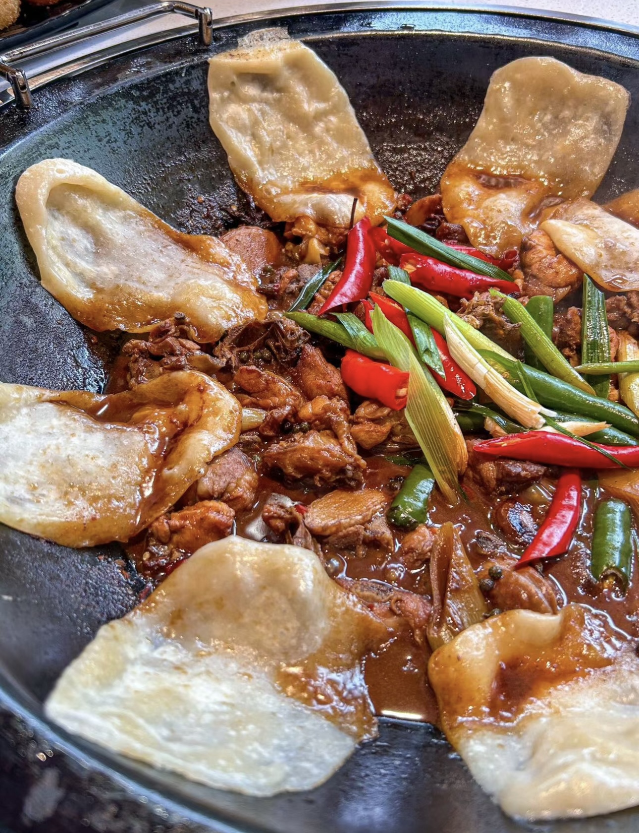 🍲地锅鸡，香迷糊了🤤！ 🥘现炒现炖的鸡肉 配图2