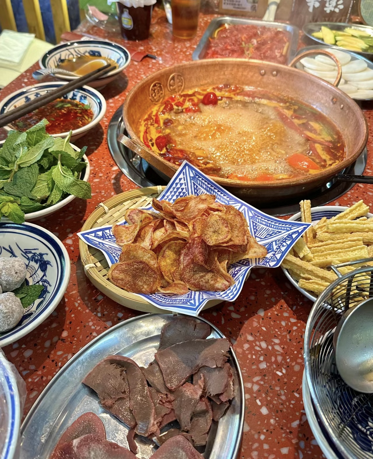 汇聚云南特色食材，酸辣鲜香，独特风味在舌 配图1