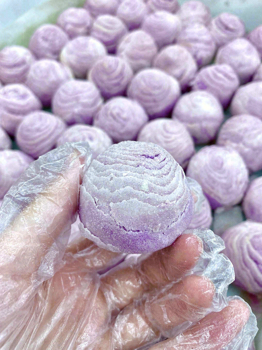 💜漂亮的紫色分层酥皮💥 外皮能闻到淡淡的 配图2