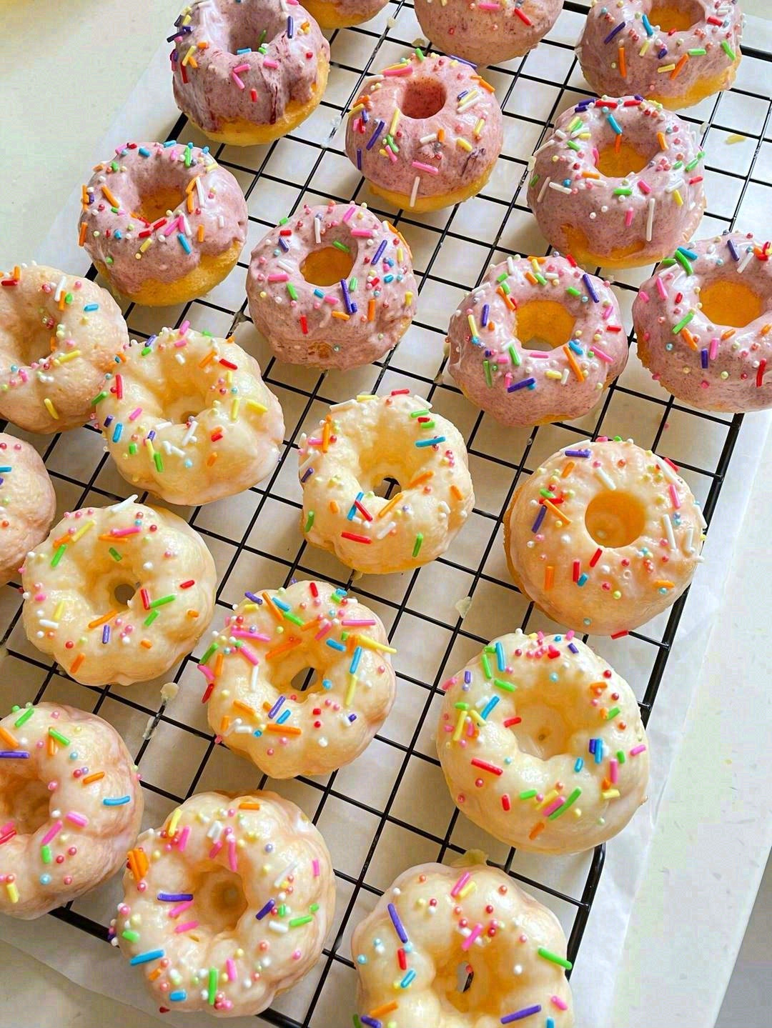🧚‍♀️人见人爱的巧克力甜甜圈🍩 咬上一 配图1