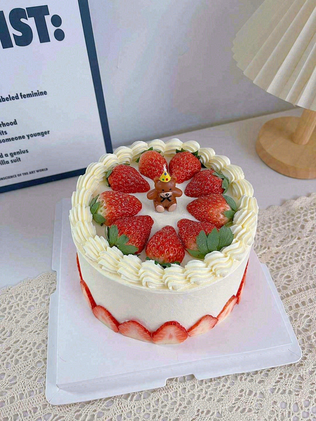 🍰草莓蛋糕的第一口给你🍓 春日的温暖阳光 配图1