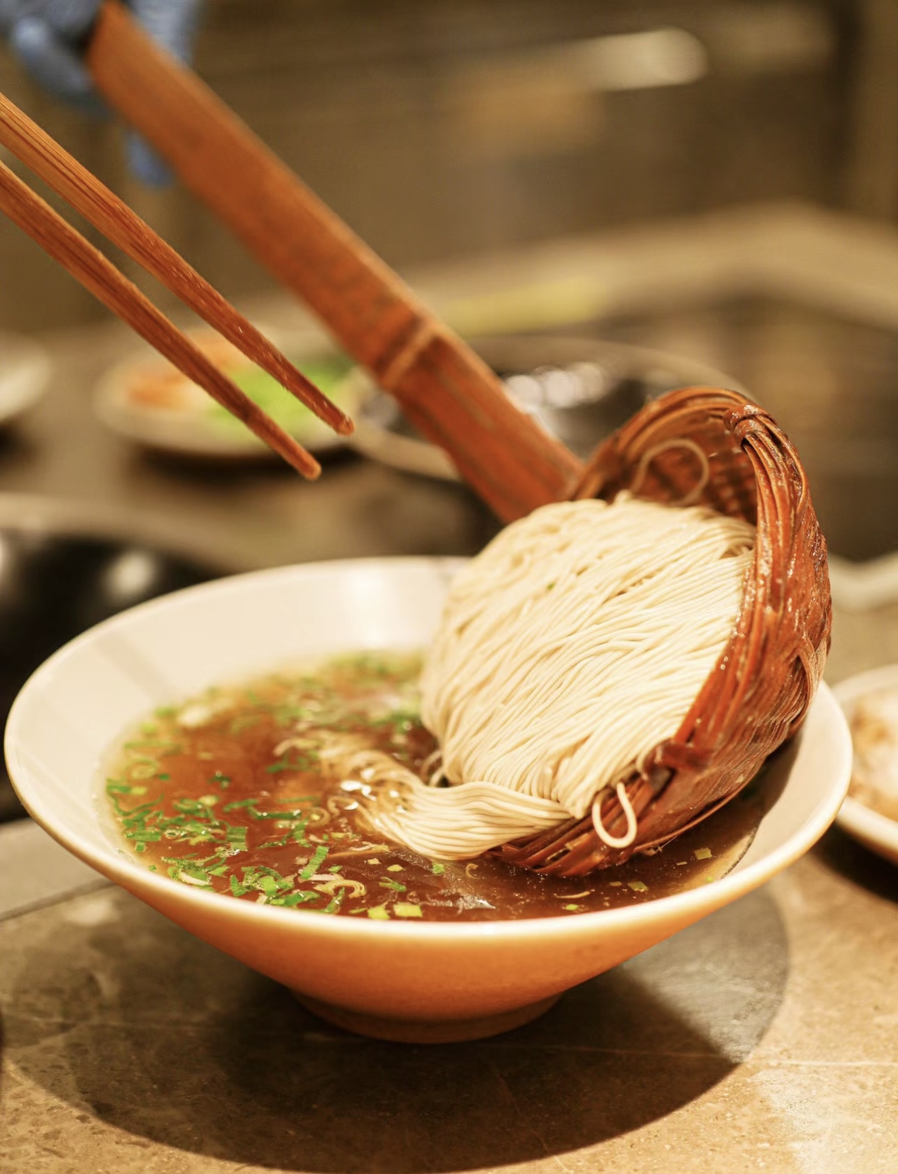 苏式面，那是江南水乡独有的美食风情。细面 配图2