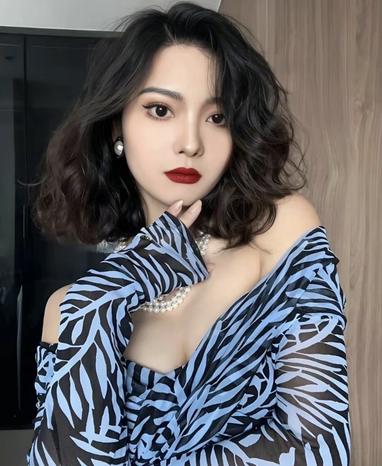 你最美的样子，不是花枝招展而是拥有一款属 配图2