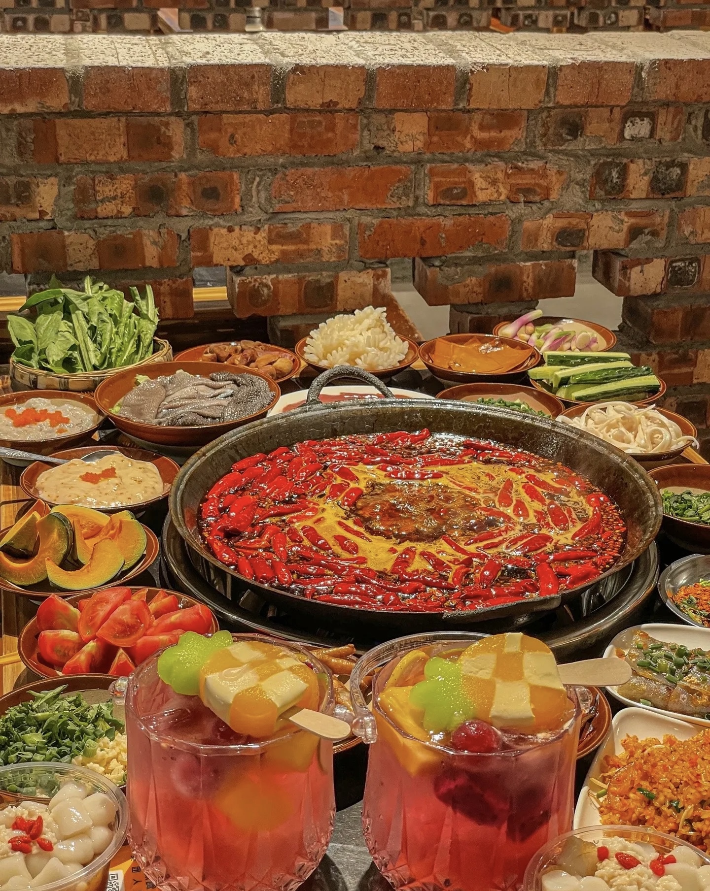 下班吃火锅 上班不背锅 有汤 有菜 美味 配图1