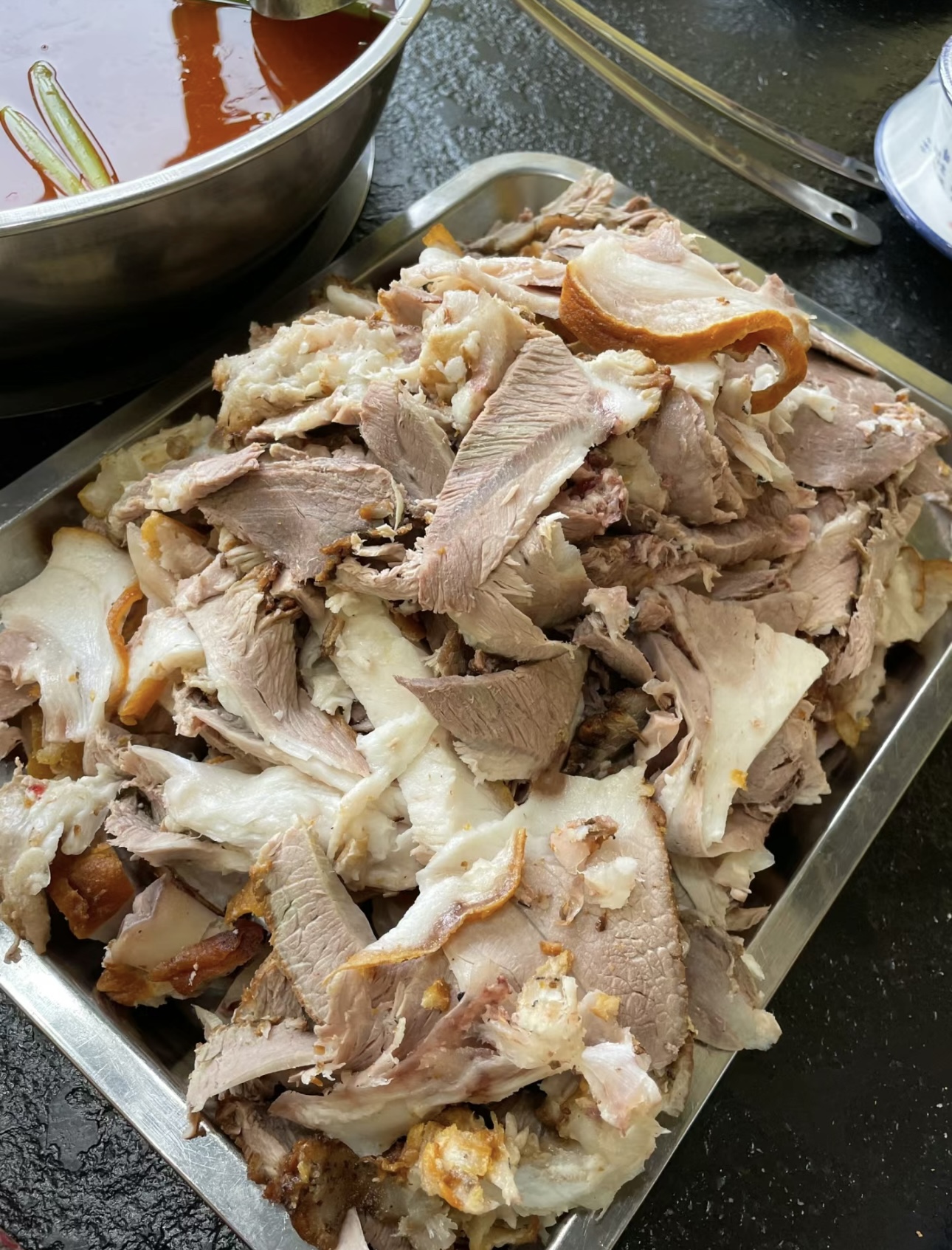 酸汤牛肉火锅，那浓郁的酸香，搭配上鲜嫩的 配图2
