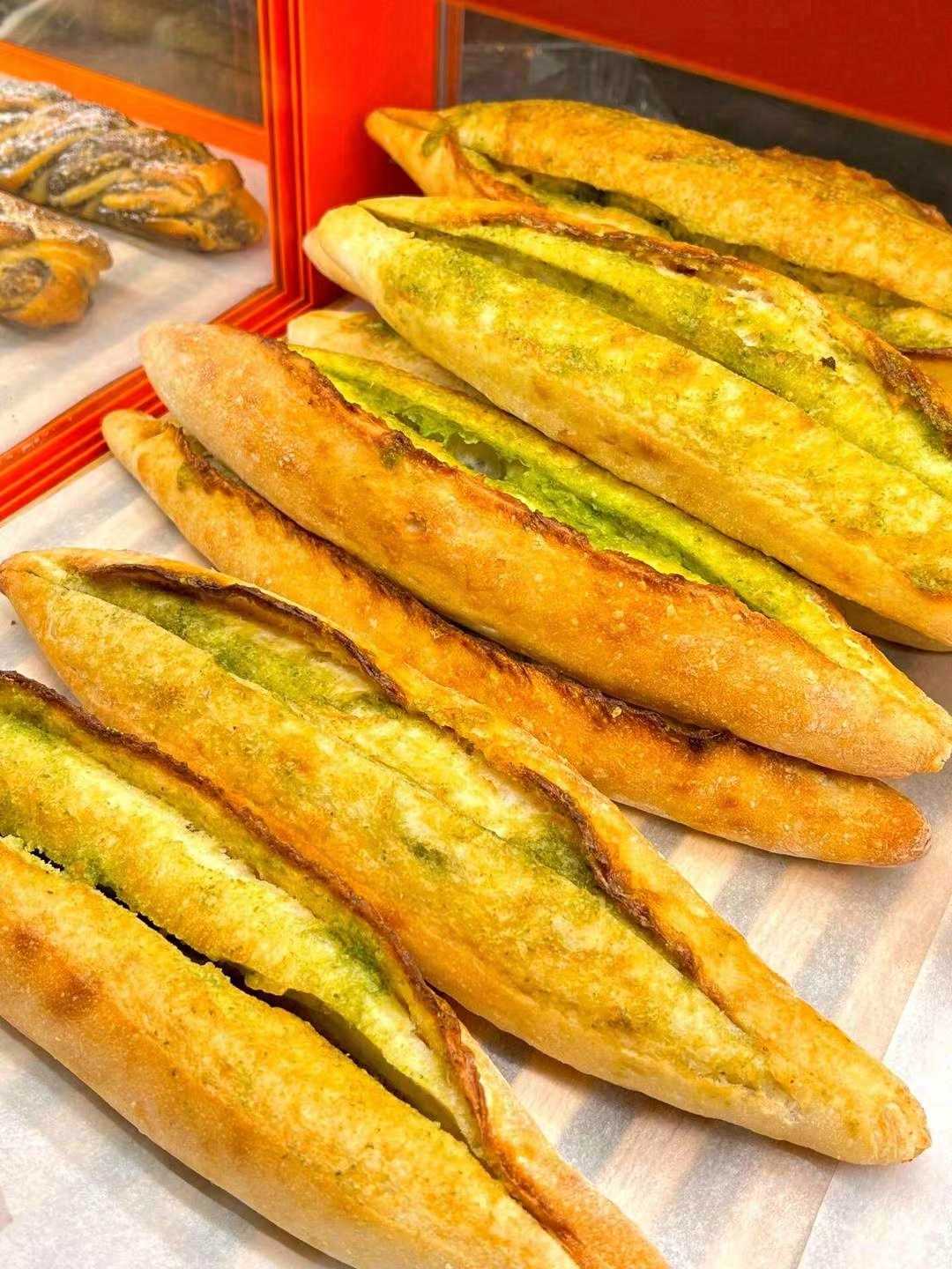 蒜香芝士软法棍🥖 让味蕾爆炸的一款面包❤ 配图1