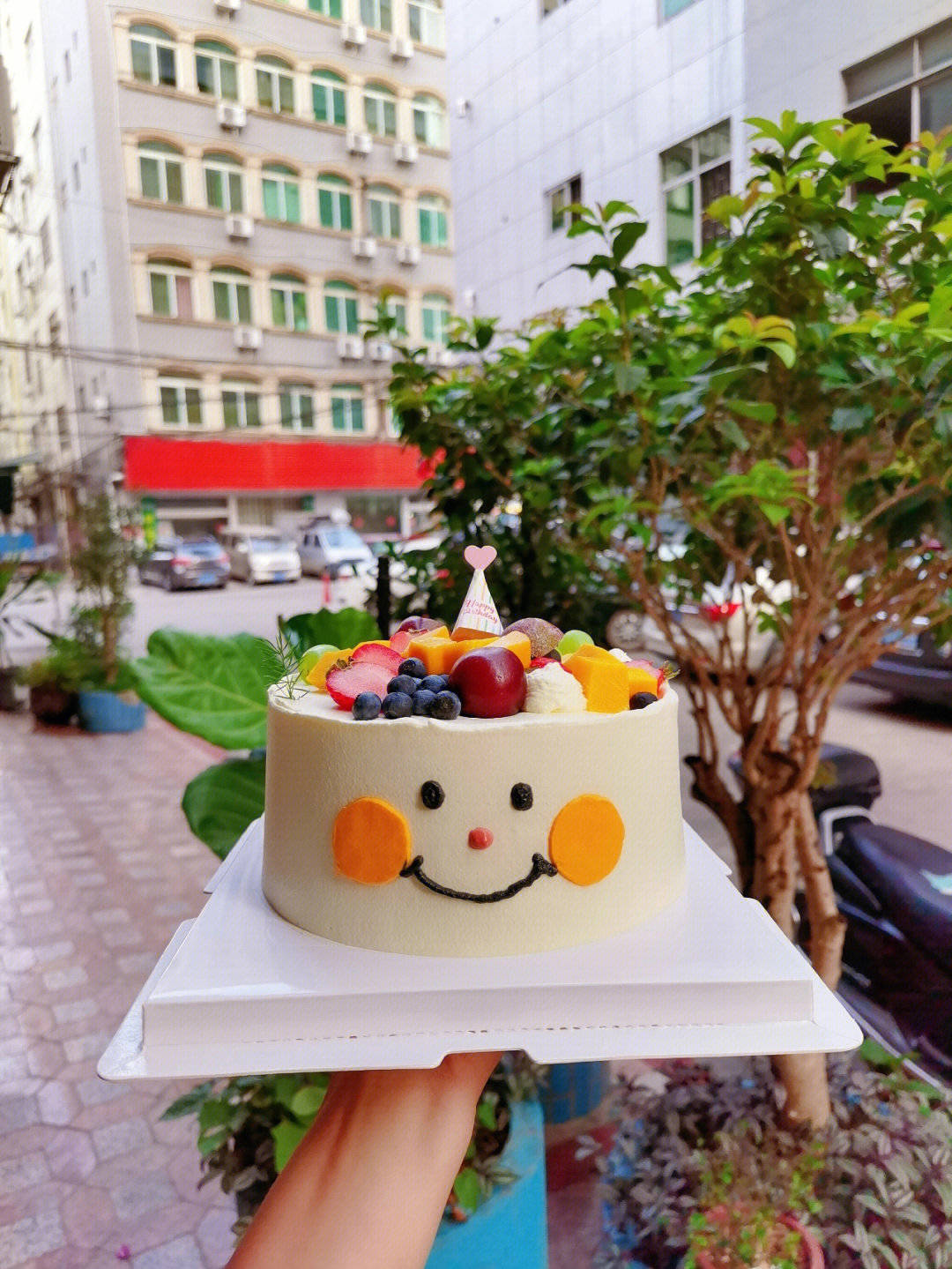 开心要吃点甜的🍰，不开心也要吃点甜的😋  配图1