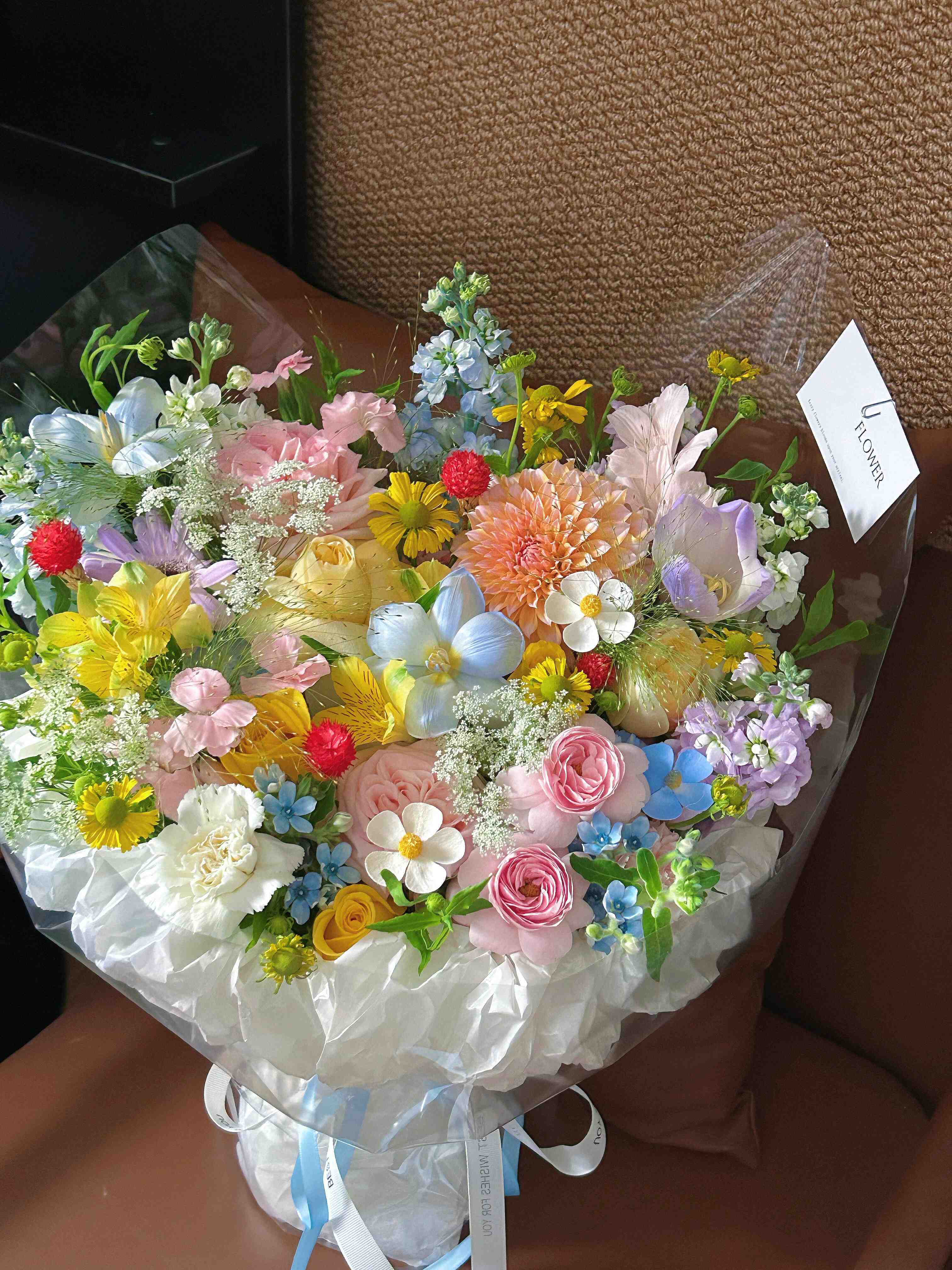 缤纷森系花束💐 简直氛围感天花板 拍照巨 配图1