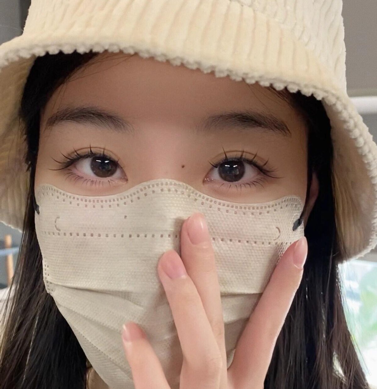 接了一个清透睫毛 找到一个懂得设计眼型 