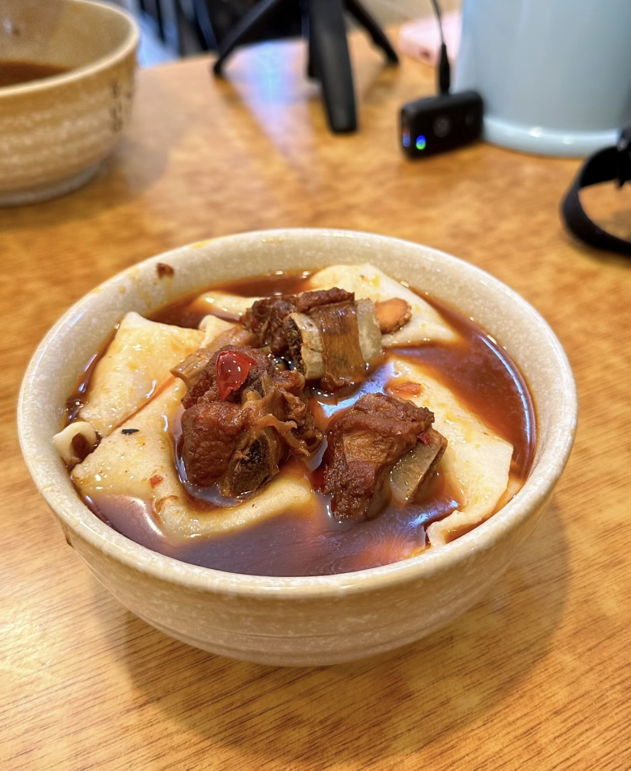 一碗铺盖面，入口的瞬间，面条的爽滑与劲道 配图3