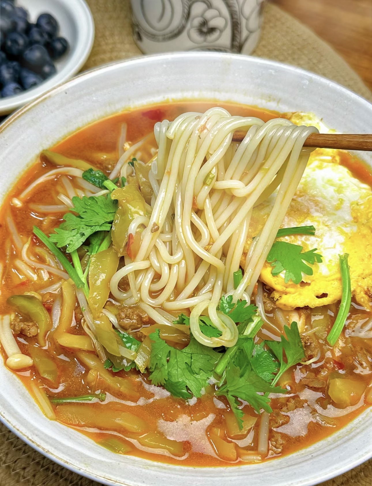榨菜的爽脆，牛肉的鲜嫩，米线的爽滑，在一 配图1