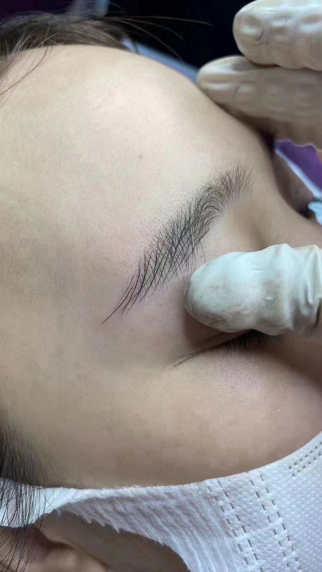 纹眉就是 把纹的眉毛和自身毛发 结合地恰 配图1