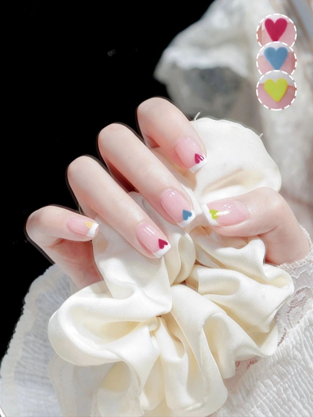 法式少女心手绘美甲 温温柔柔俏皮感满满💛