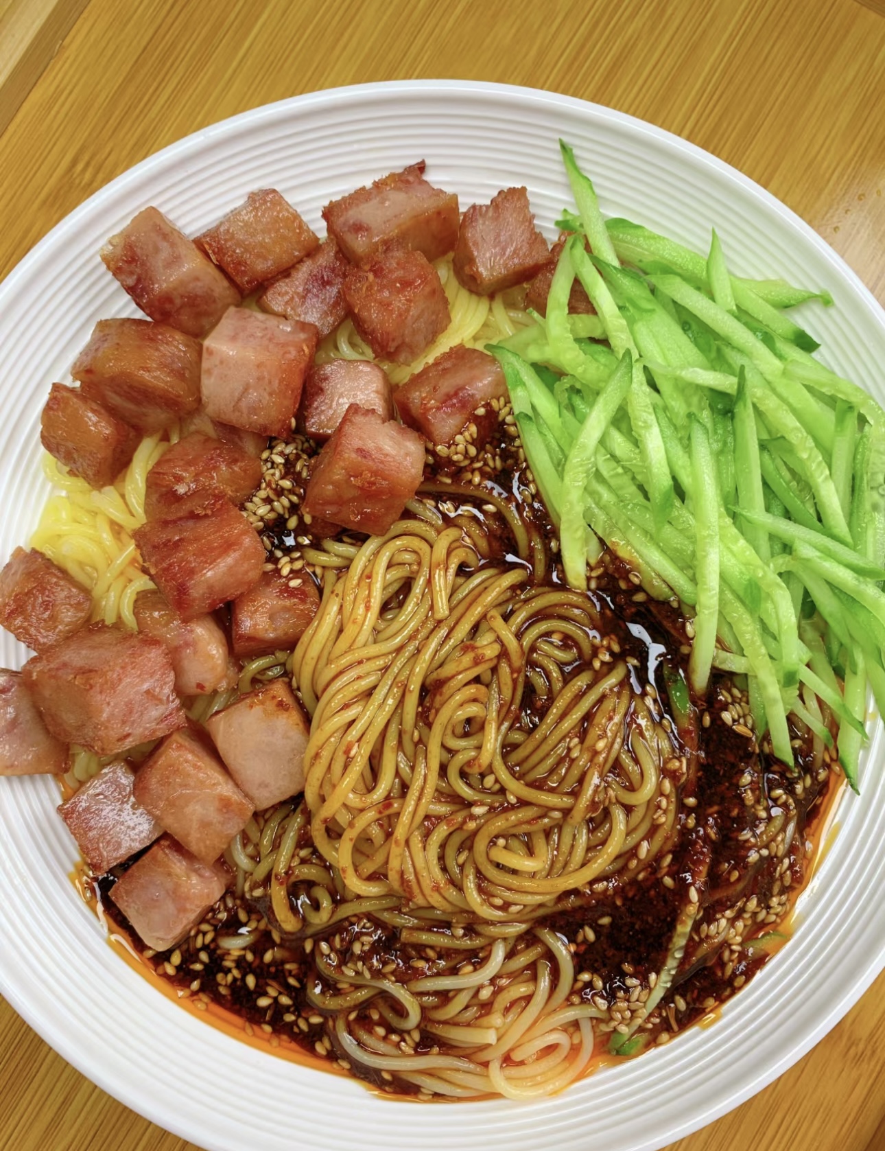 爽口凉拌面，新鲜食材，精心调制，面条劲道 配图1