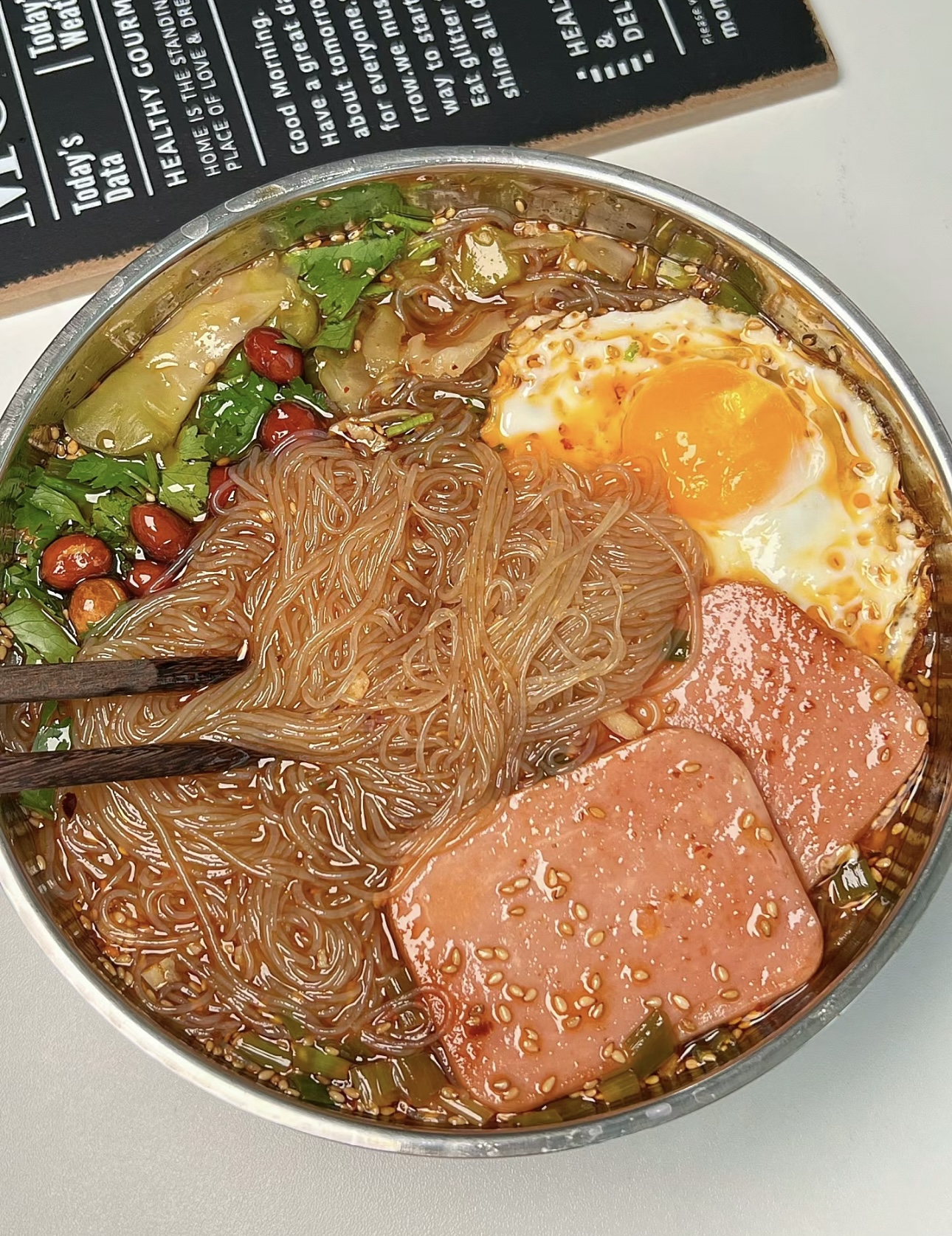 酸汤粉，那酸酸辣辣的味道，是记忆中最深刻 配图2
