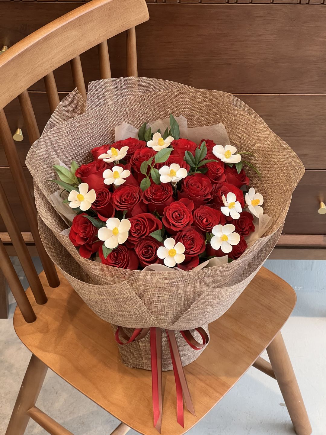 💕情人节网红花束预定 红玫瑰🌹也可以很美 配图3