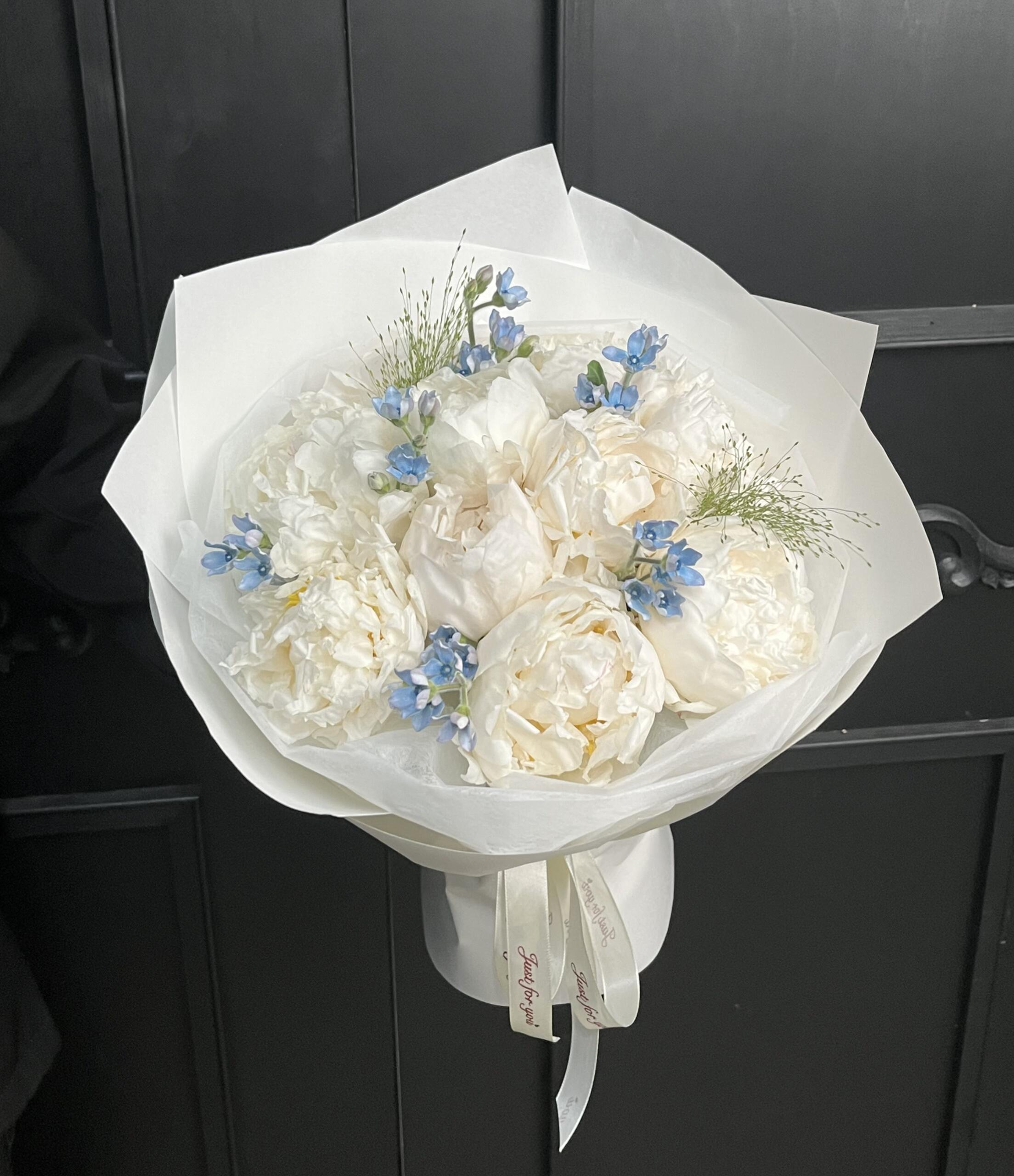 白芍药的美💐 是无需滤镜的高级感 没有浓 配图1