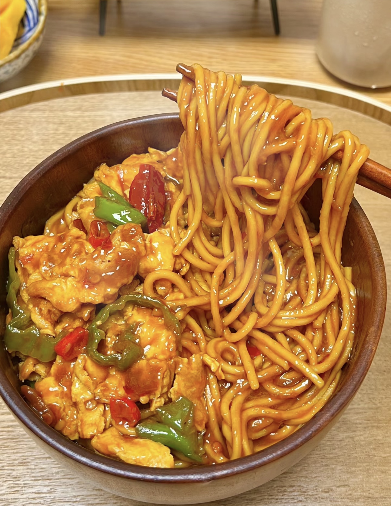 鸡蛋拌面，简单的食材组合，却绽放出令人惊 配图1