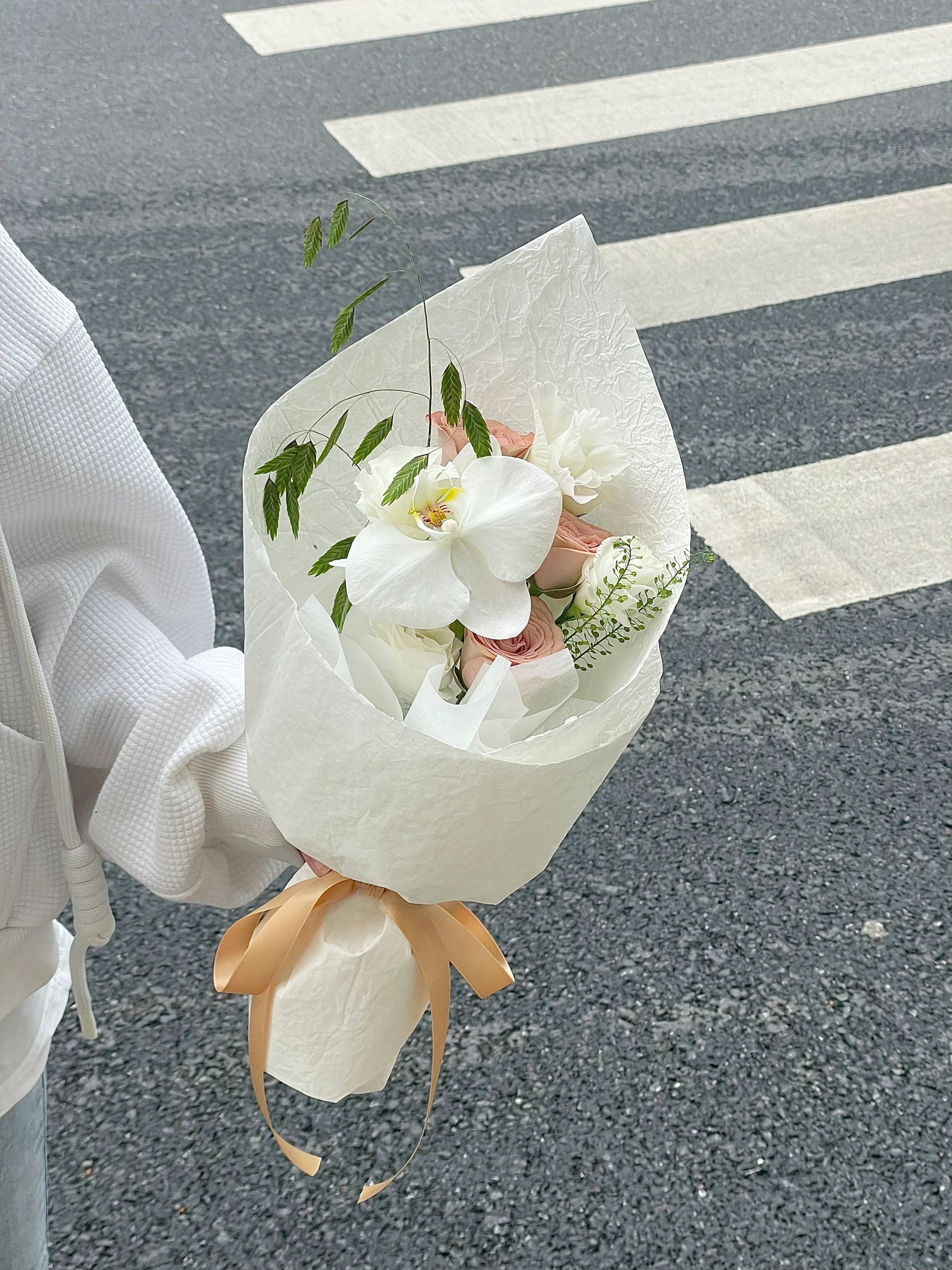 白色系小花束 每朵花👀都散发着清新的气息 配图3