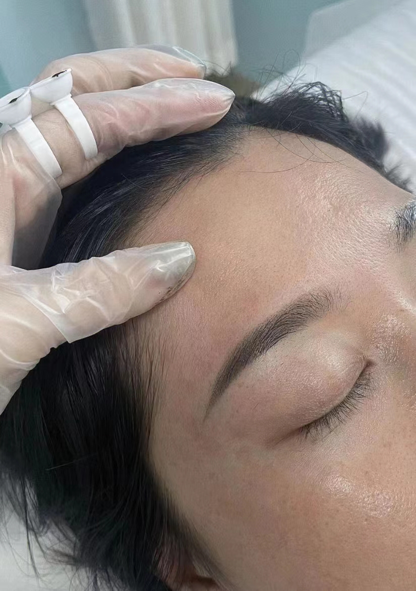 ☘ 做一对漂亮的眉毛需要多久？ 答： 行