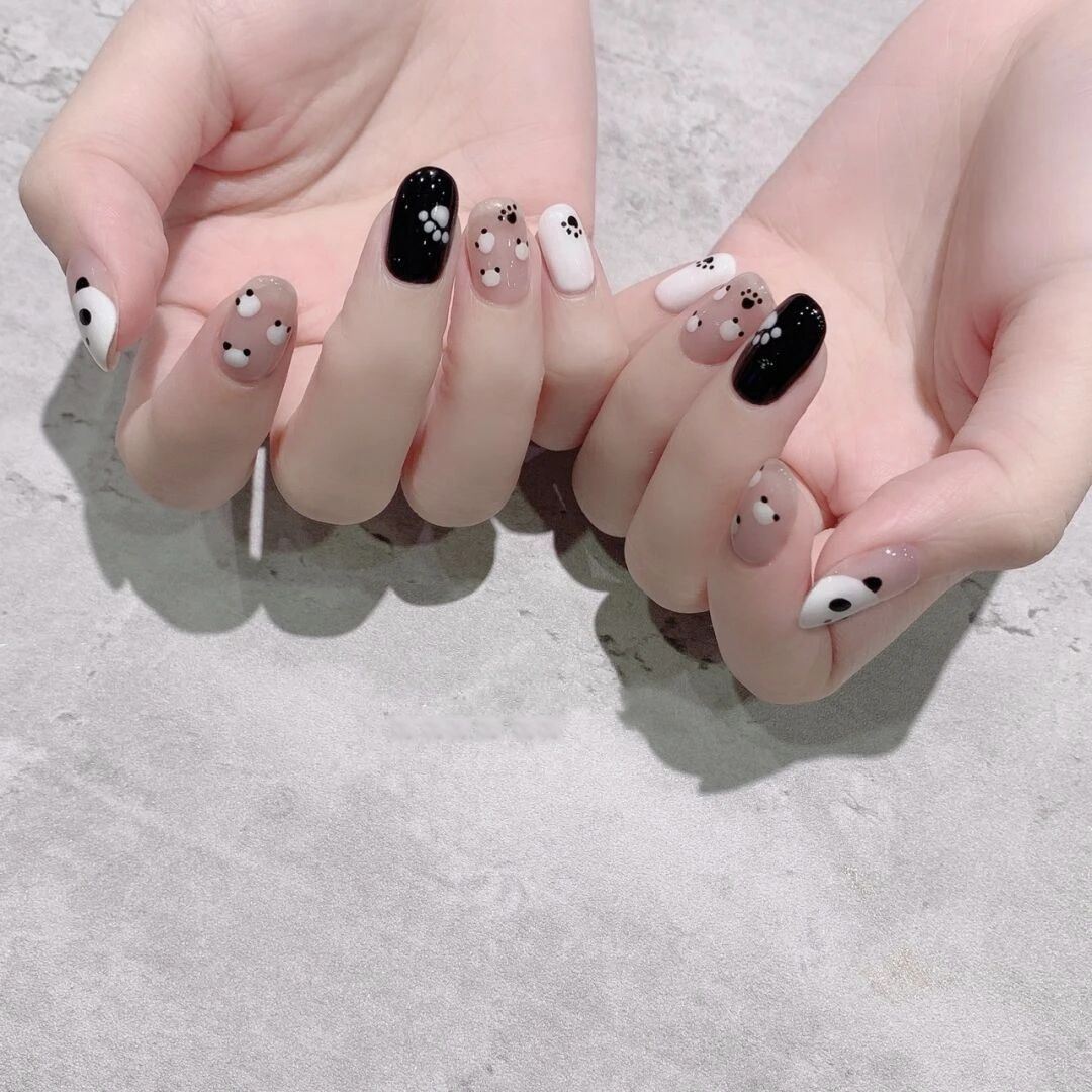 #动物美甲# 谁不想拥有软萌的熊猫呢🐼 