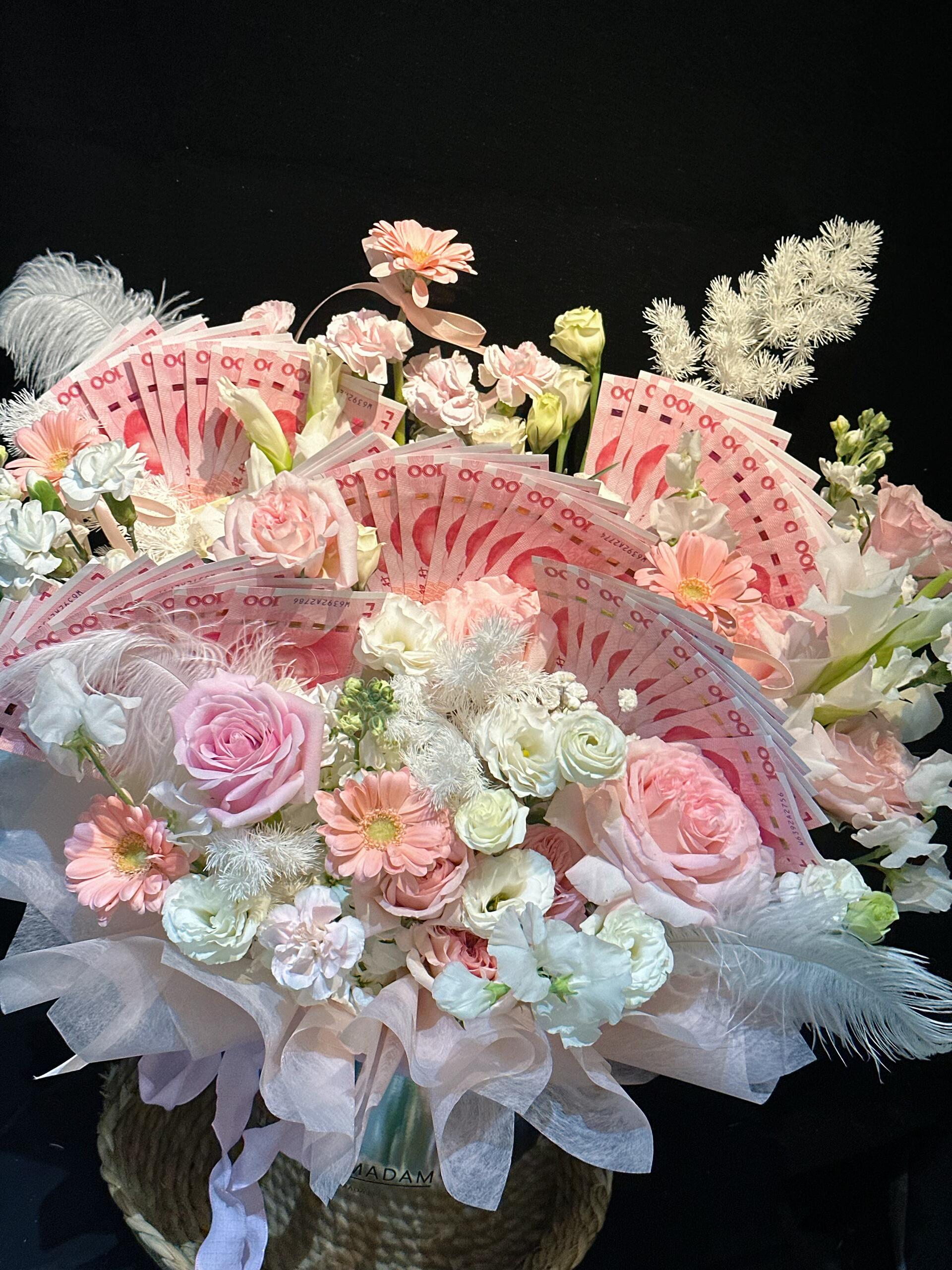 生日限定“有钱花抱抱桶”来啦 祝你新的一 配图1