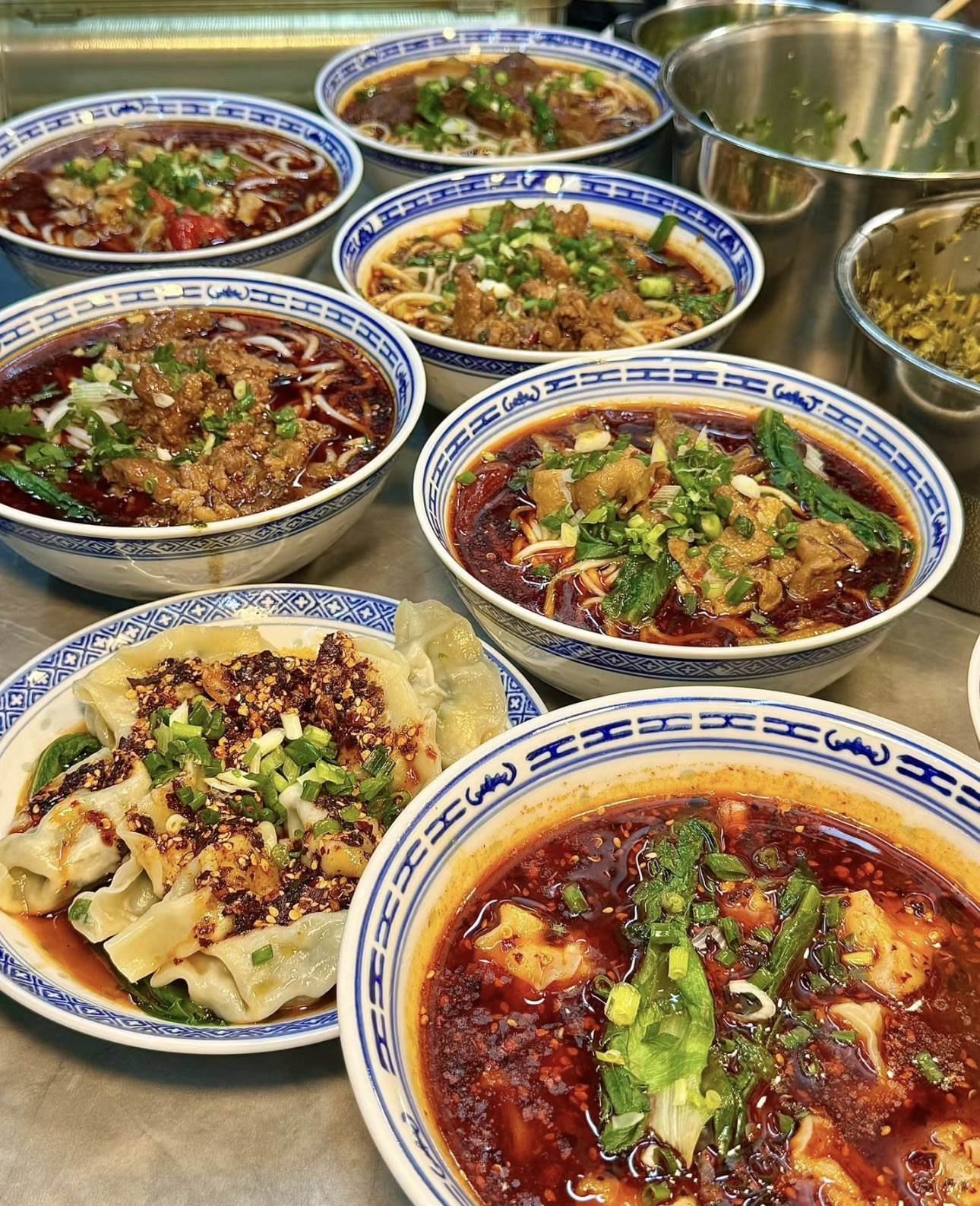 麻辣鲜香，那独特的味道让人欲罢不能。每一 配图2