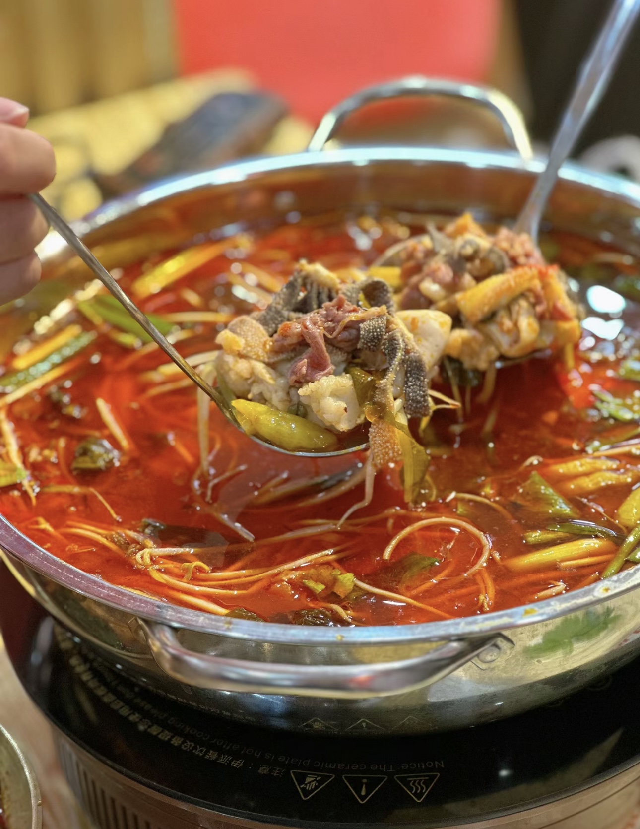 令人垂涎欲滴的牛杂火锅！精选的牛杂，在锅 配图3