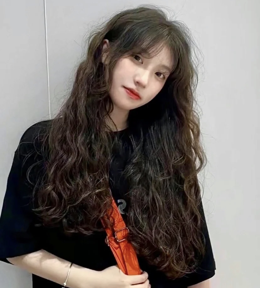 有心仪的女孩，那就去追 有想买的衣服，那