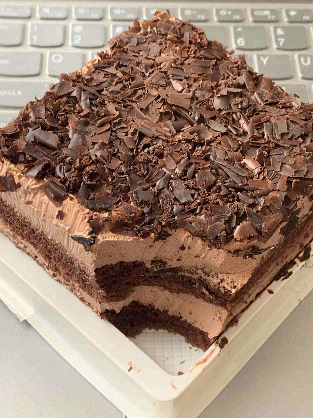 一口惊艳🥰，从里到外都是黑巧克力‼️ 🍫 配图1