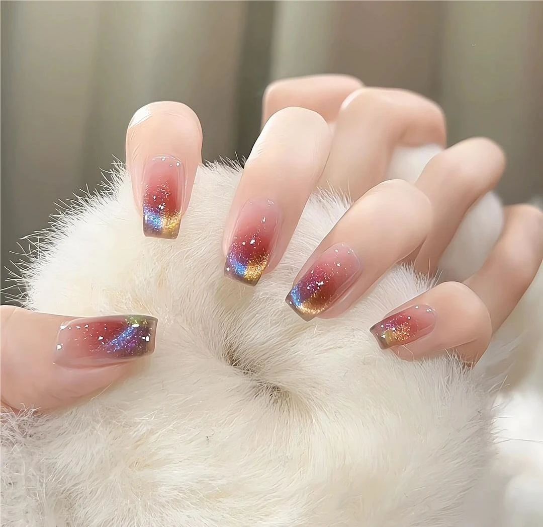 彩虹美甲 🌈 绝美显白七彩镭射猫眼美甲 