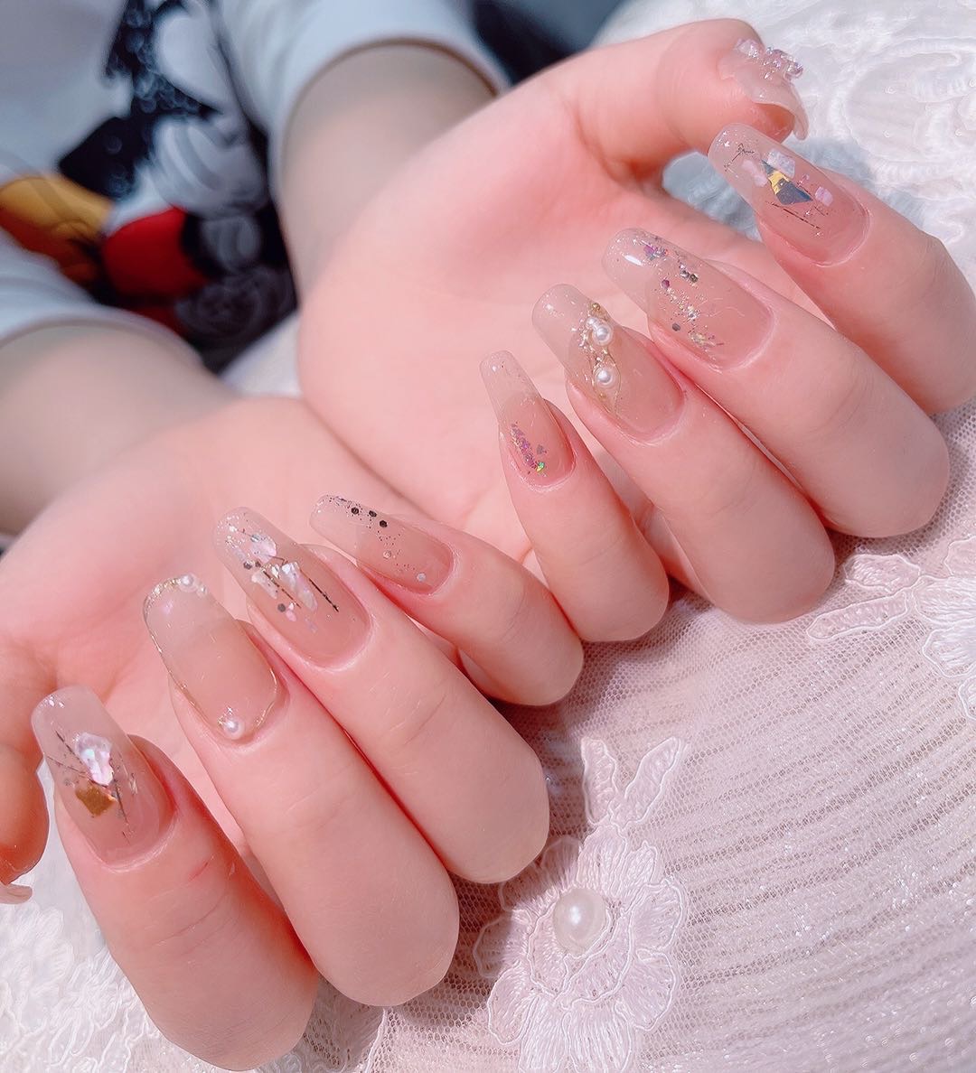 #今日份美甲# 色彩精致渲染 指尖璀璨闪 配图2
