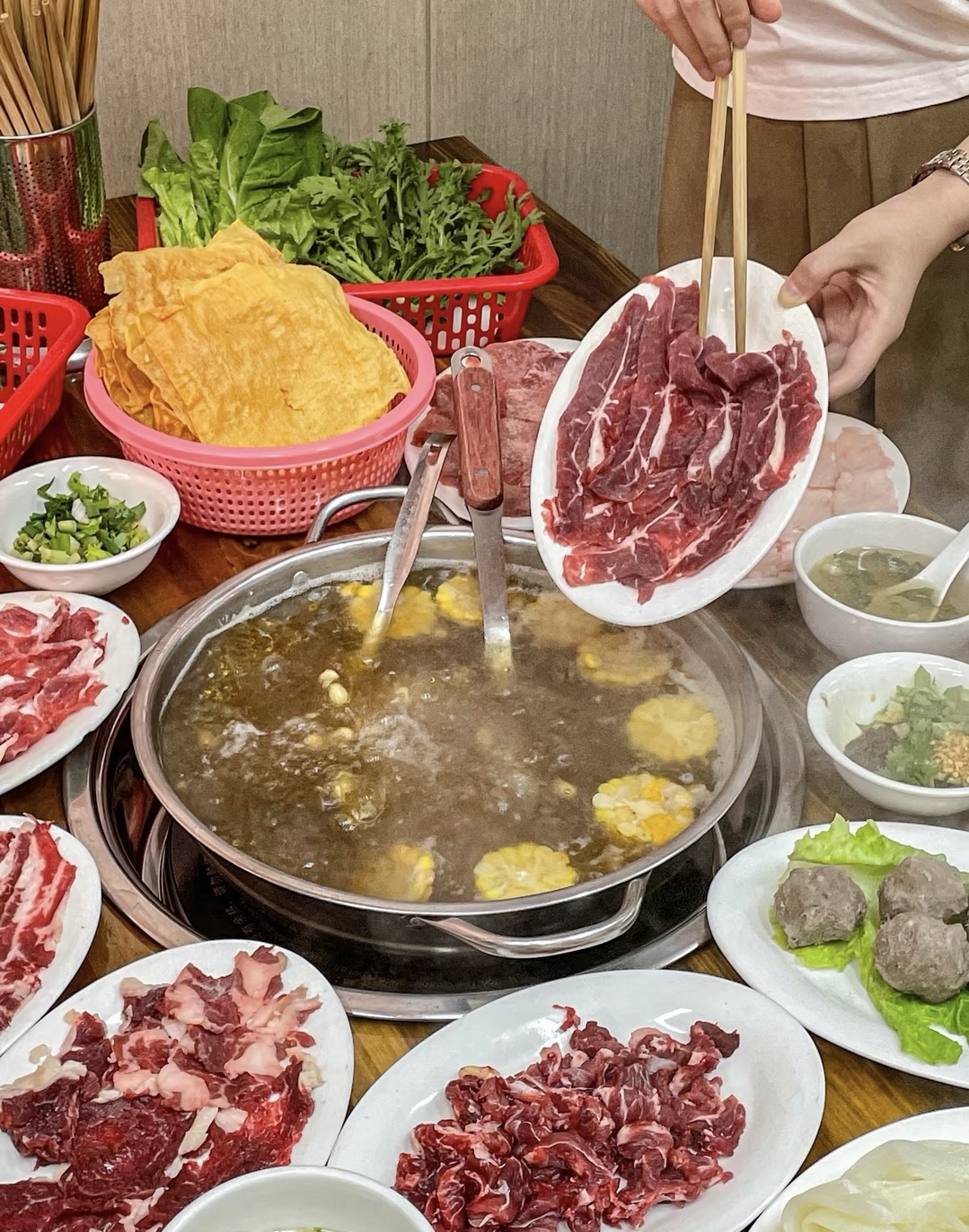 朋友一生一起走，火锅一口接一口 希望这个 配图1