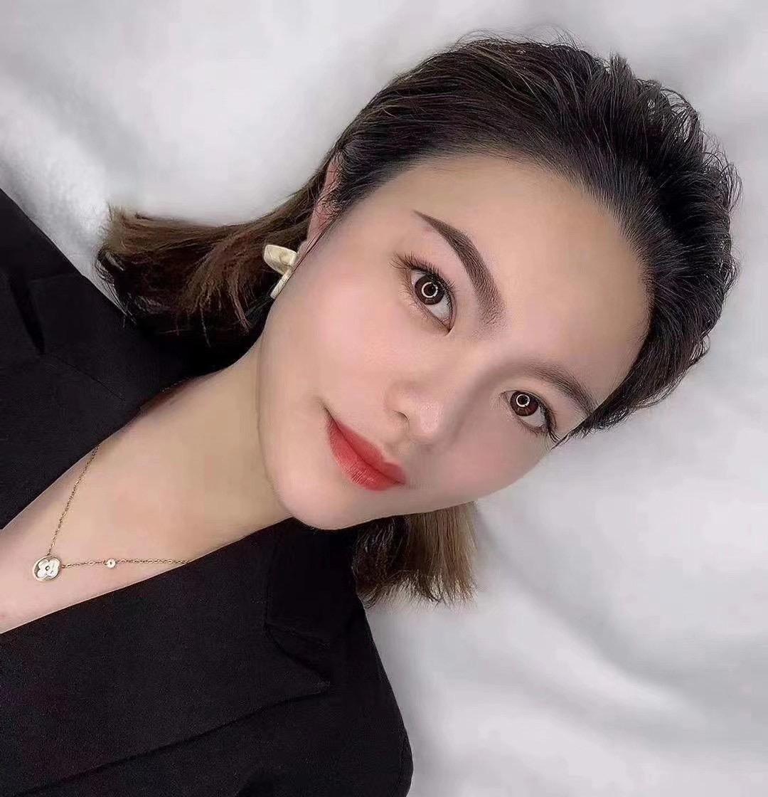 执笔看你眉如画 满天风光尽收眉间 ᴾᴵᶜ