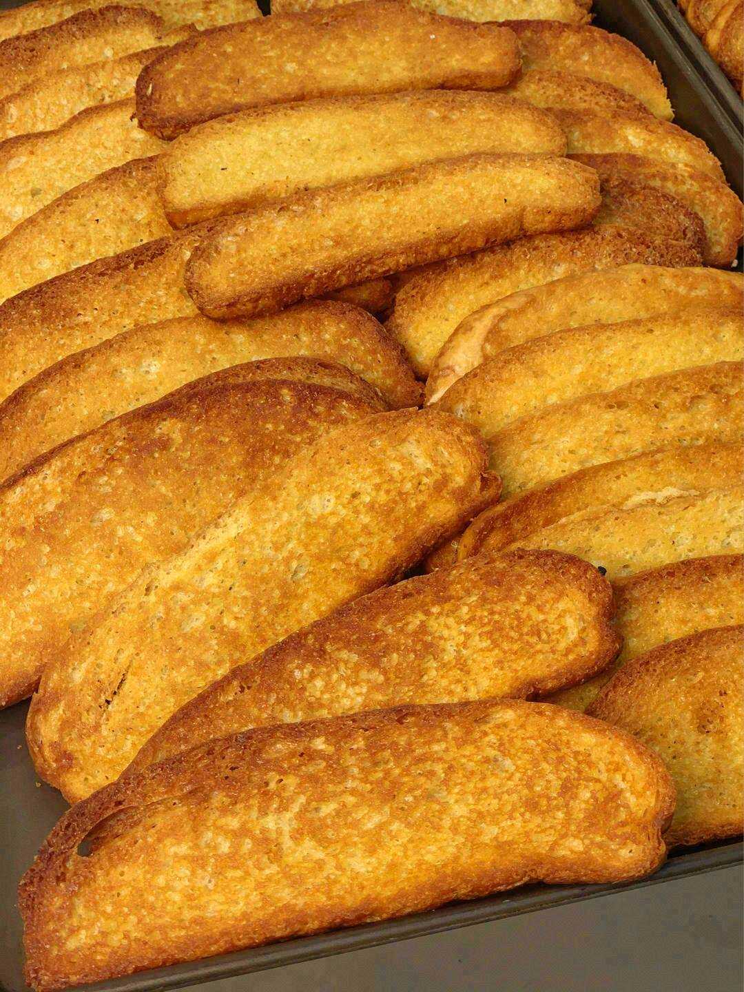 焦黄色的酥化层，肉眼可见的孔隙分明就是酥 配图2
