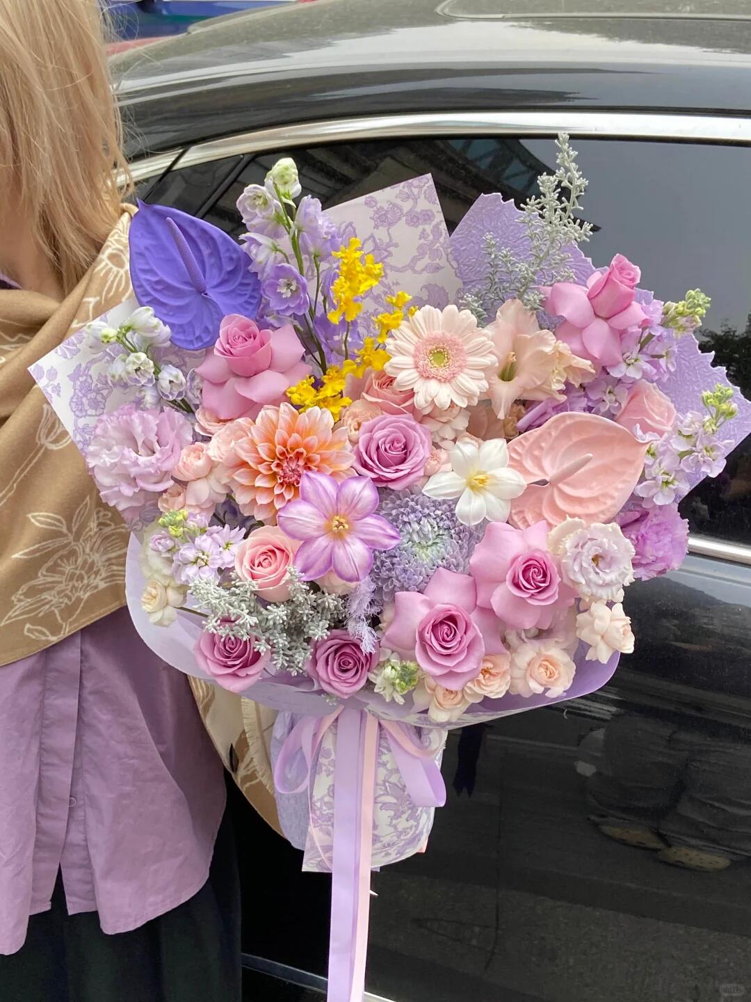 粉紫色系混搭💜🌸 把温柔与浪漫揉进花里  配图1