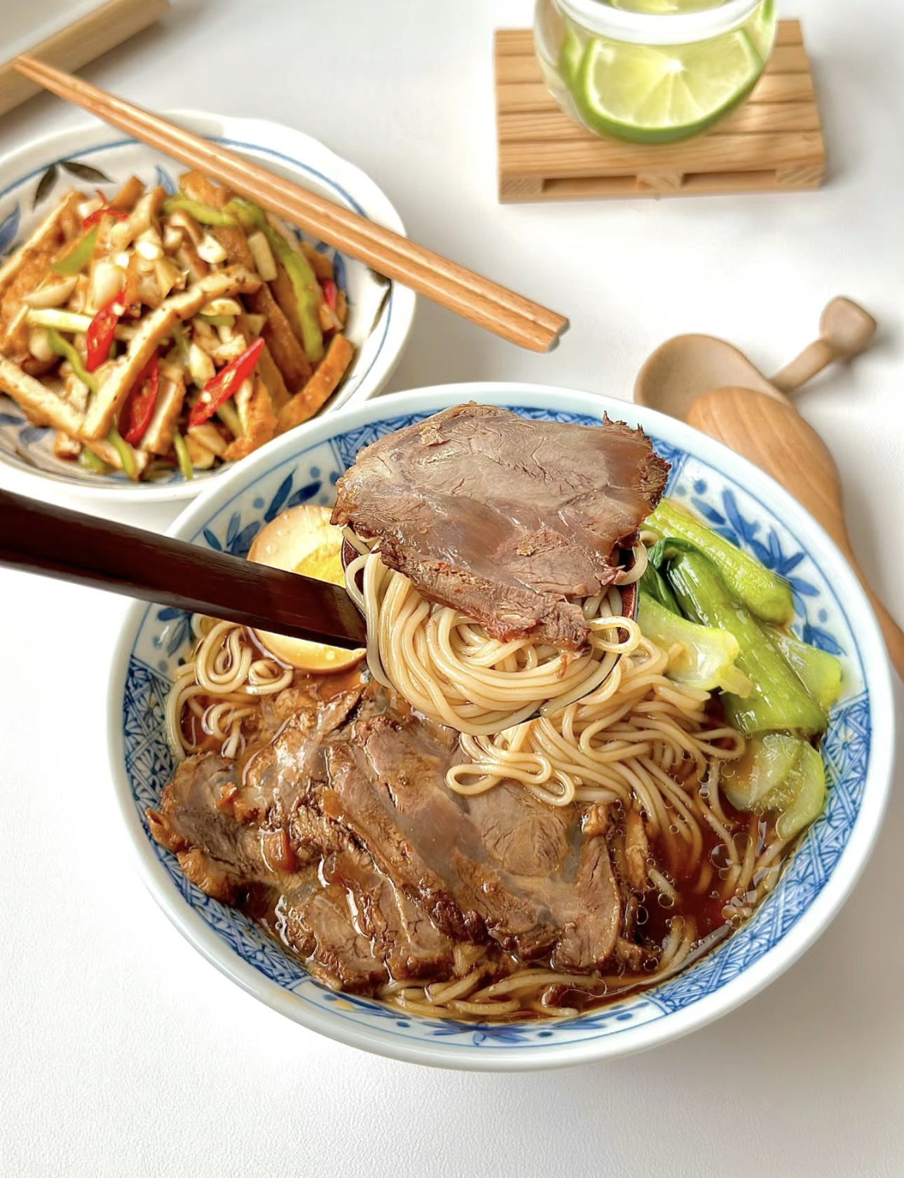 来一碗酱牛肉拉面吧！拉面的灵动与酱牛肉的 配图2