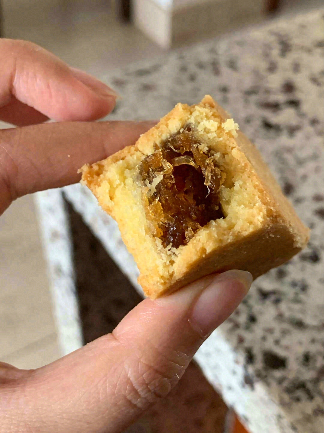 酥而不散的外皮包裹着酸甜适中的馅料🥞，再 配图2