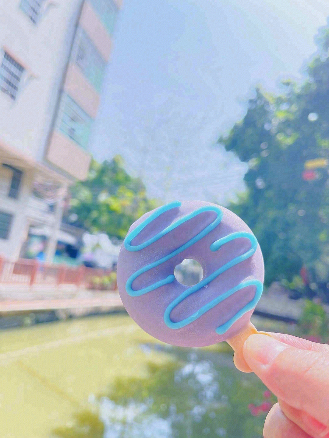 生活有时会出现一个大洞，我们可以只看甜的 配图1