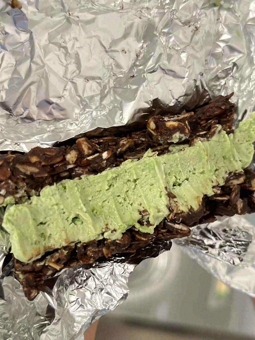 这个燕麦脆吨吨🌾 外面是咖啡巧克力🍫➕燕 配图2