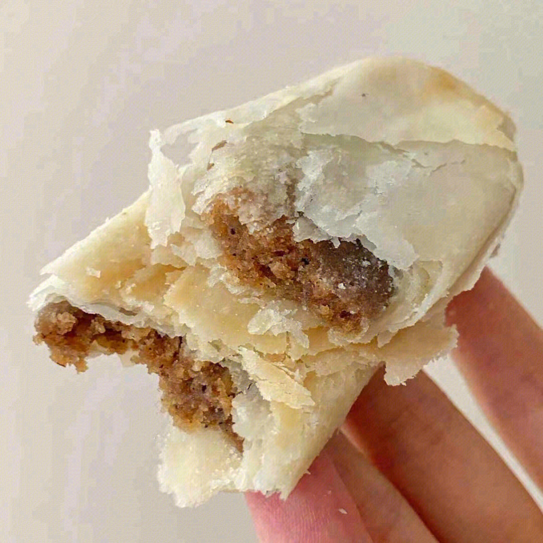 🥟牛舌饼味道很特别是那种咸香椒盐的酥皮点 配图1