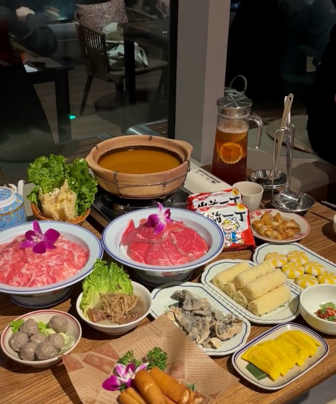 独特的沙爹火锅。浓郁沙爹味弥漫，食材在锅 配图2