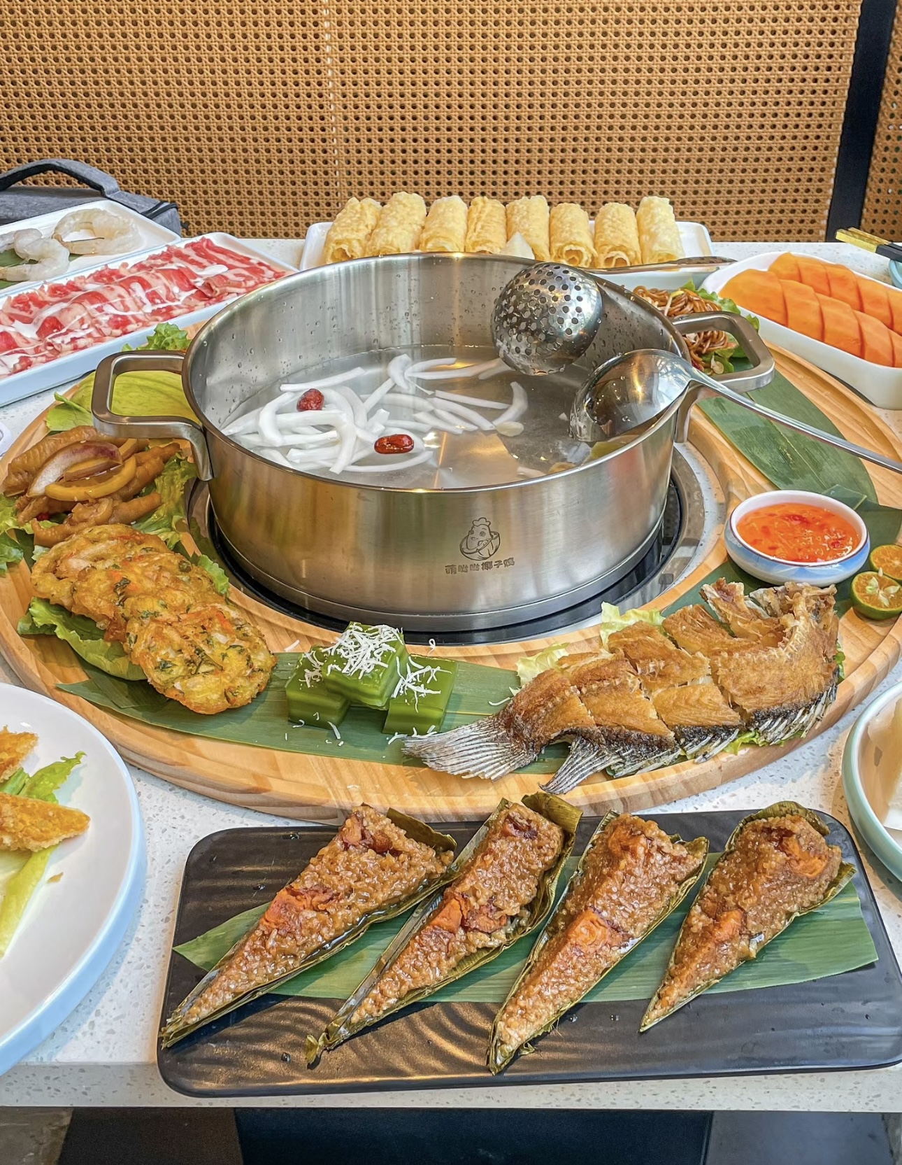 “在清新的椰香中邂逅鲜嫩的鸡肉，椰子鸡火 配图3