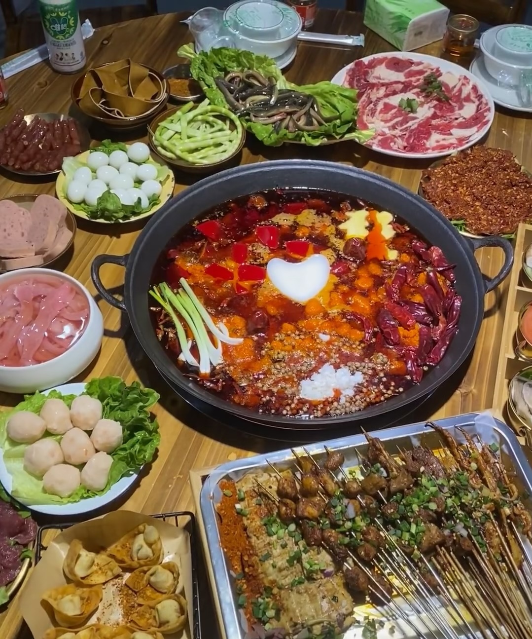 “每一道美食都是一次味觉的冒险，让生活更 配图1