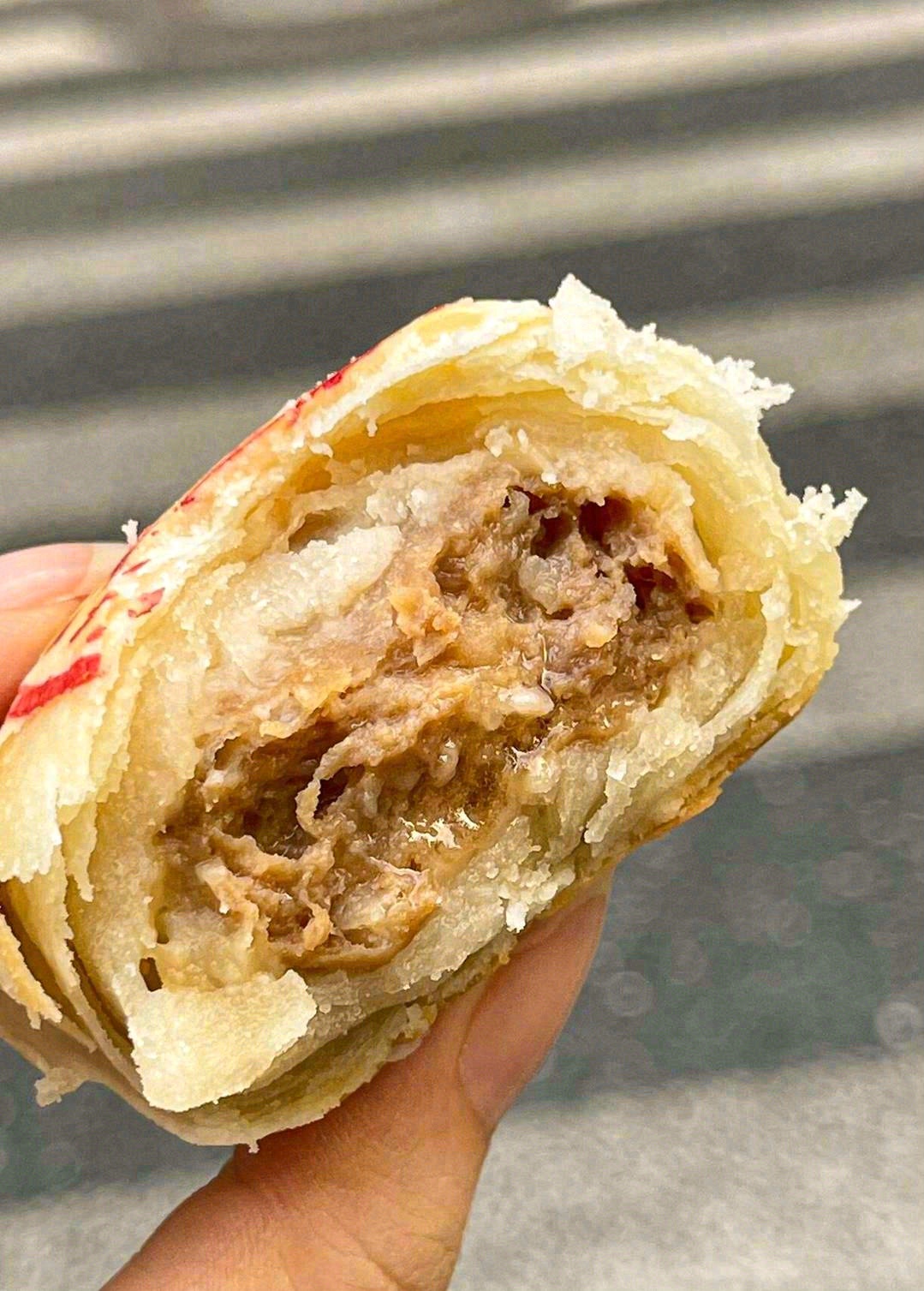 酥韧有致，入口即化😋。 肉馅吃起来是松松 配图1